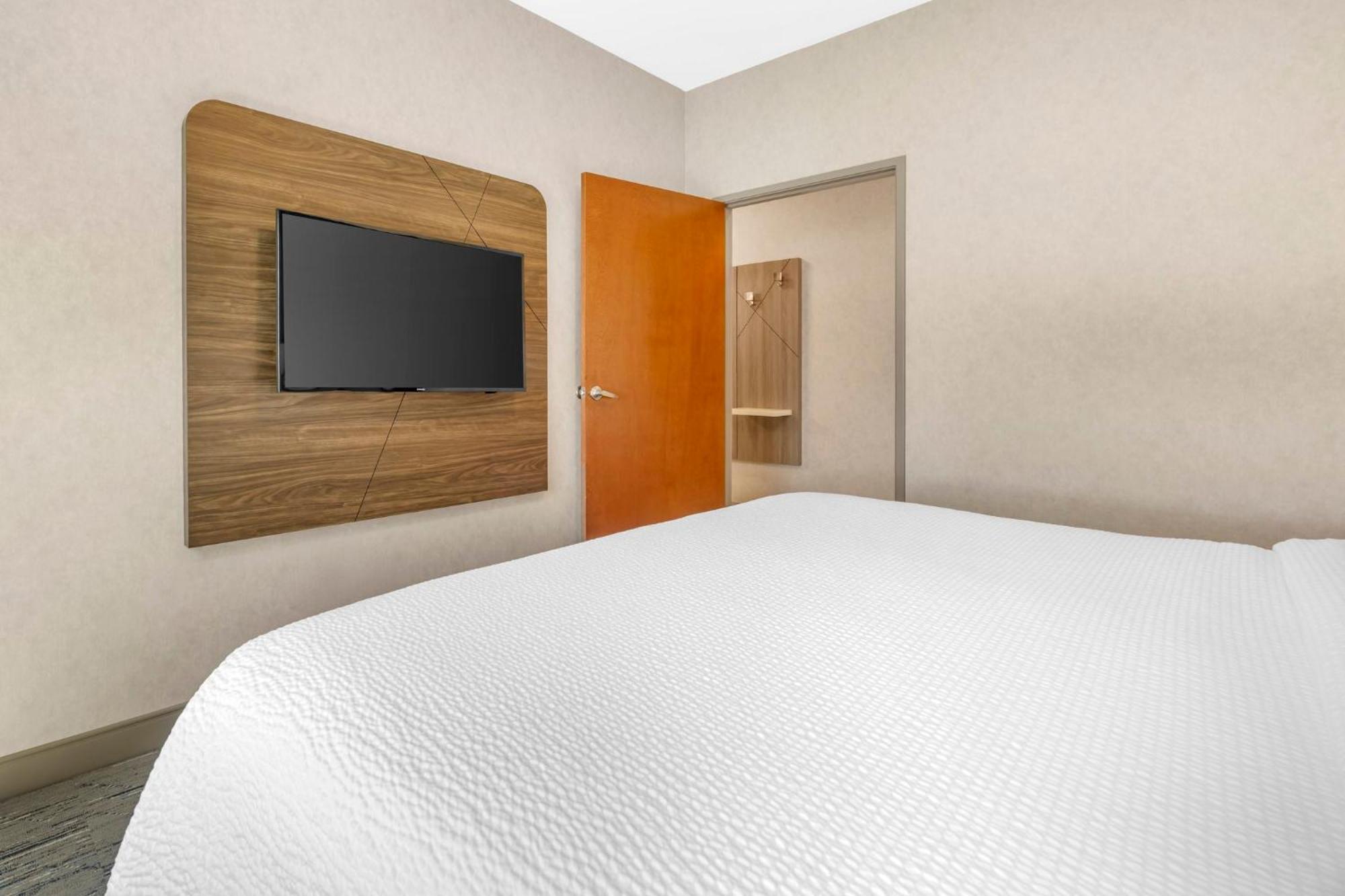 Holiday Inn Express Hotel & Suites Astoria By Ihg Exterior foto