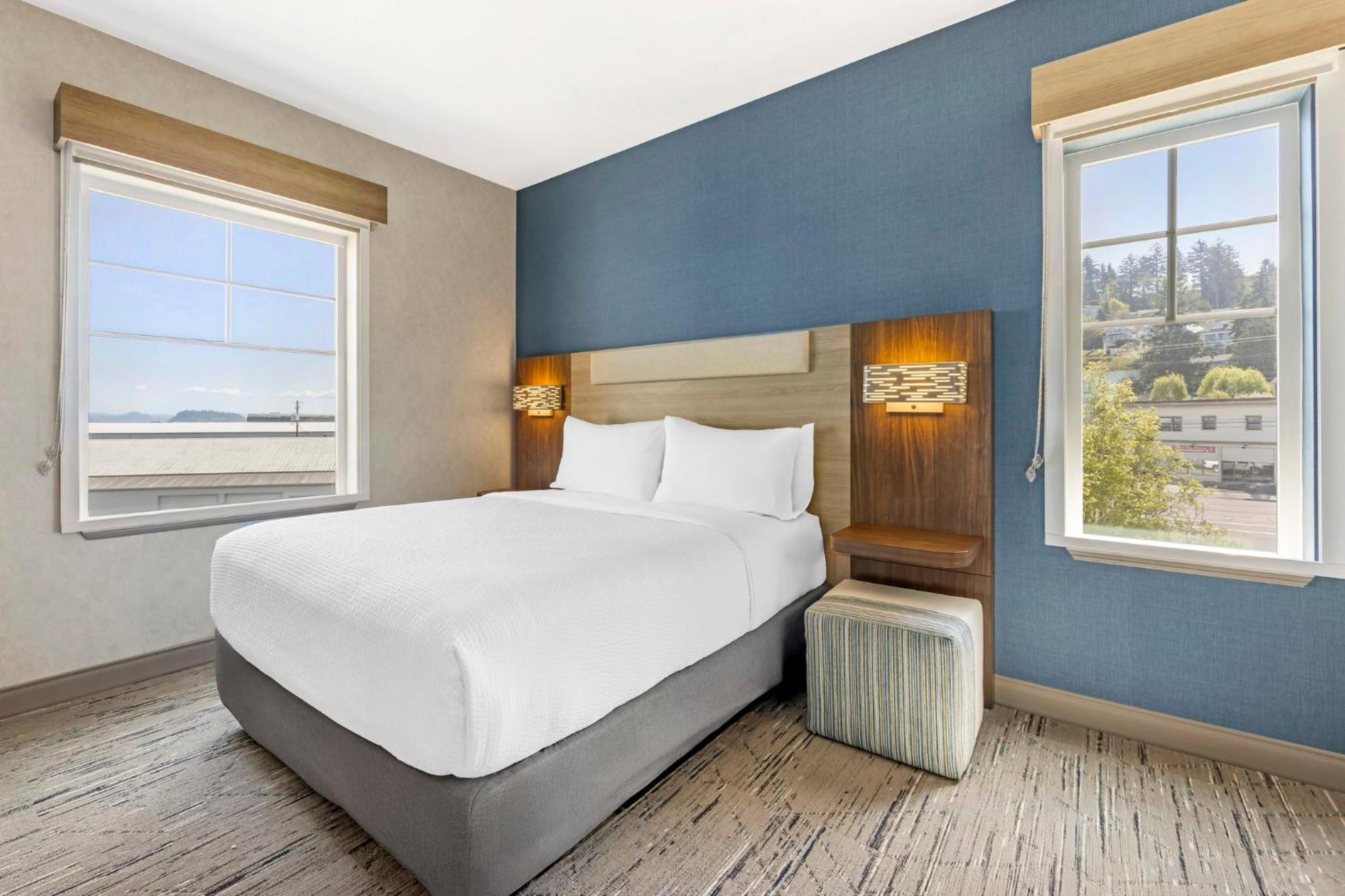 Holiday Inn Express Hotel & Suites Astoria By Ihg Exterior foto
