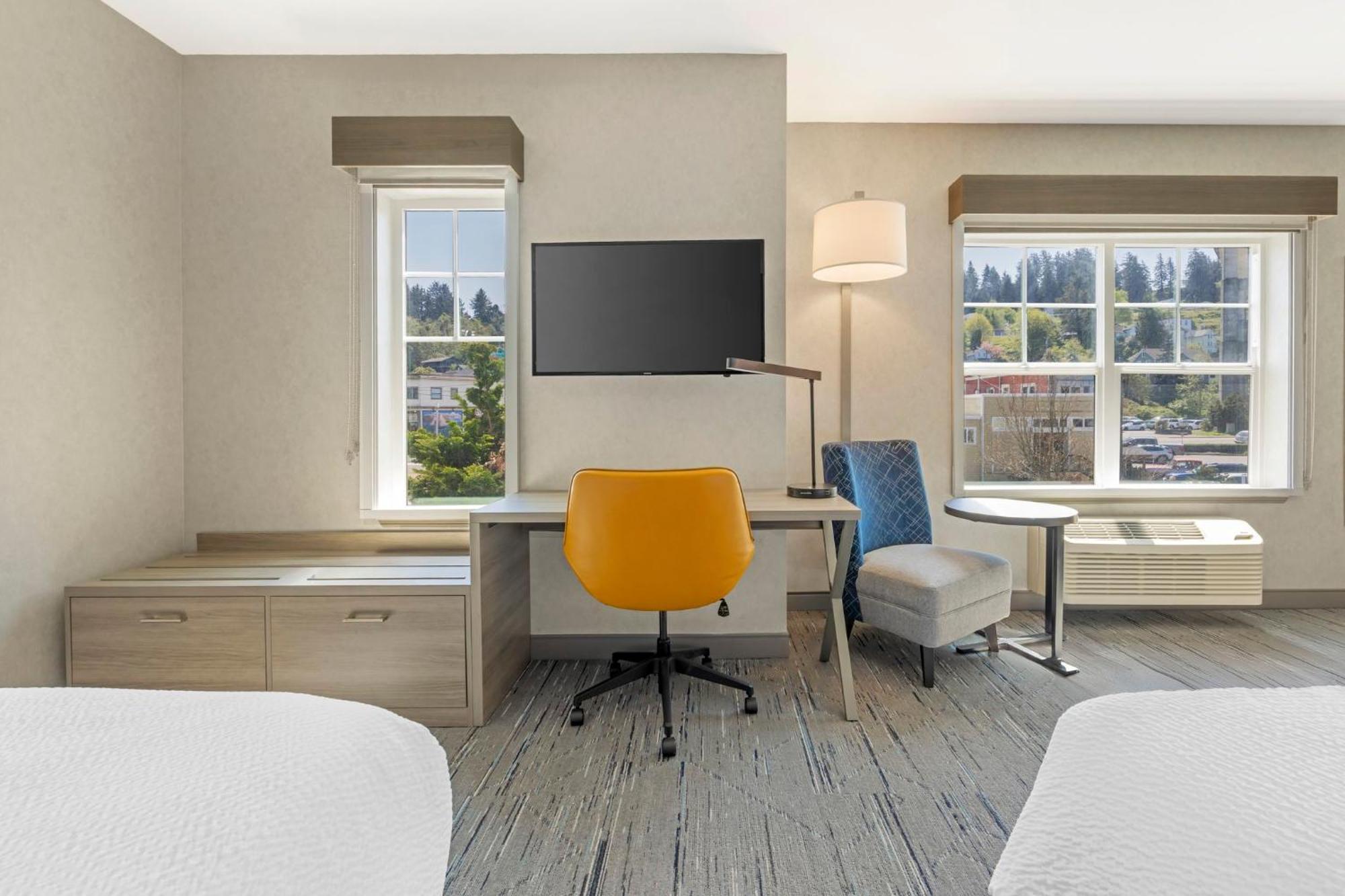 Holiday Inn Express Hotel & Suites Astoria By Ihg Exterior foto